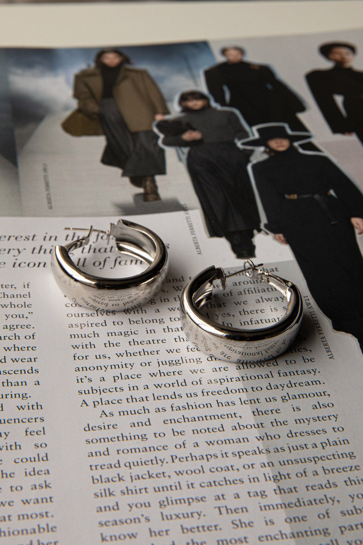 Osiris Hoop Earrings Silver